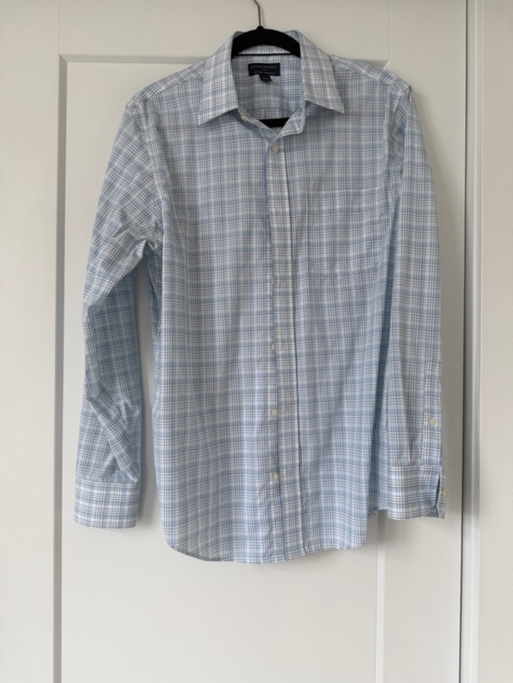 Bundle of 5  button down dress  shirts -Medium